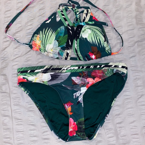 La Blanca Other - Worn. Good condition. Selling with no tags